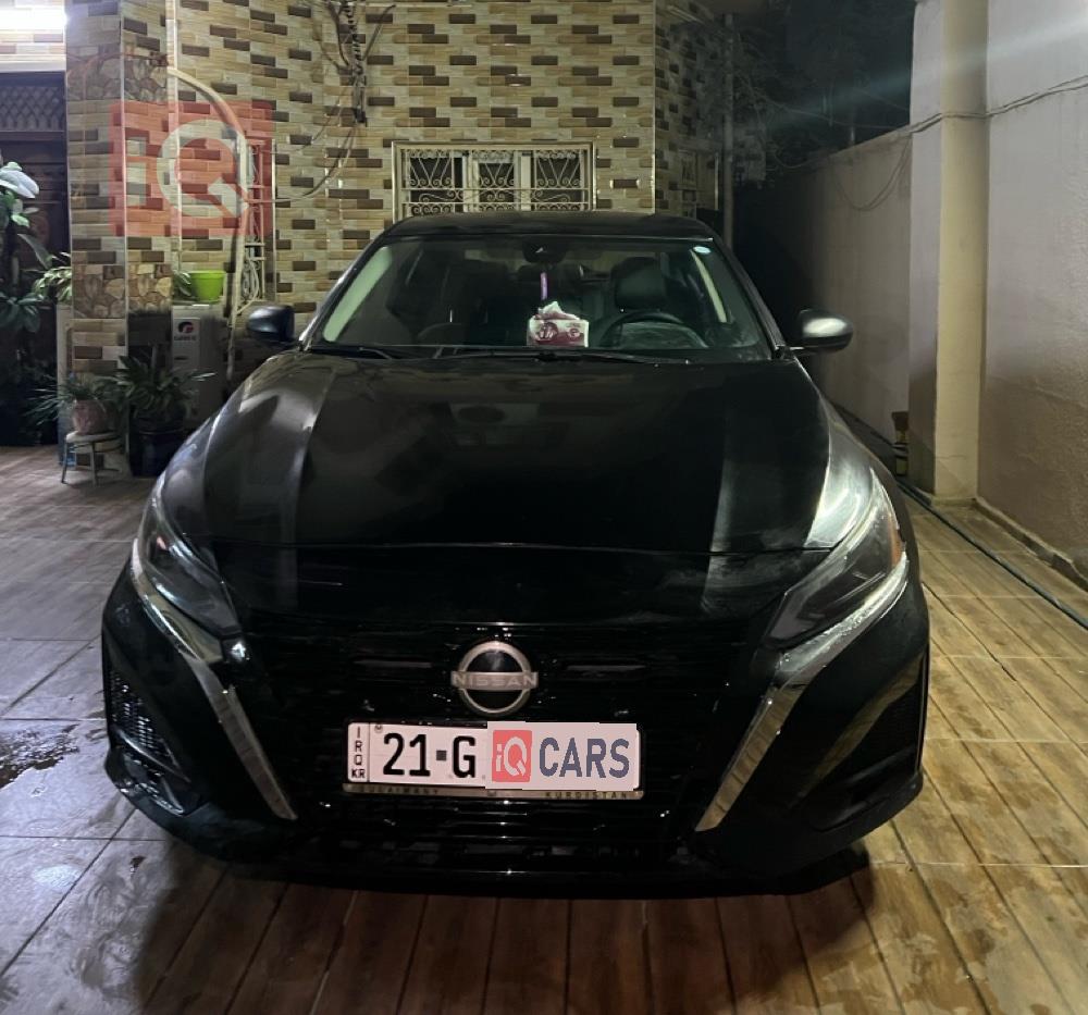 نيسان ألتيما